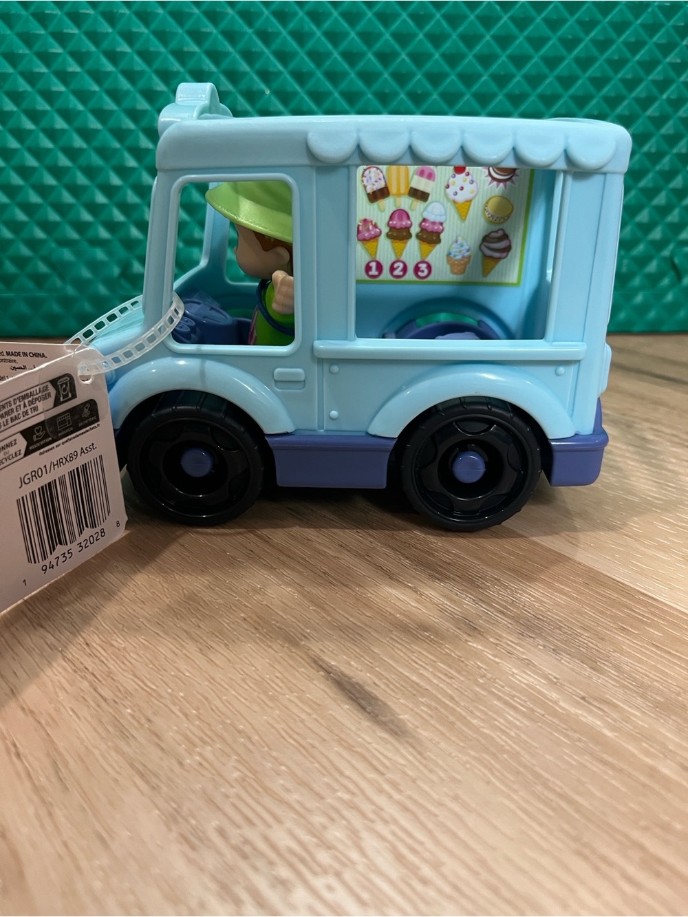 NWT Fisher-Price Little People Light Blue Ice Cream Truck with Driver - Picture 3 of 11